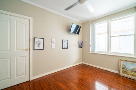 Very affordable 3 bedroom home with life comfort - Photo 5