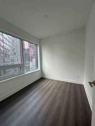 For Lease - 8 Wellesley Street Unit# 1816, Toronto, Ontario - Photo 1