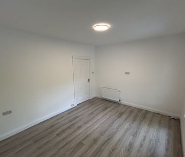 2 Donegall Avenue, Belfast, BT12 6LX - Photo 5