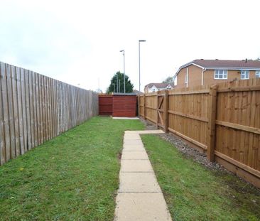 2 bedroom end of terrace house to rent - Photo 3