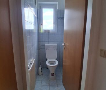 Neu sanierte Mietwohnung in ruhiger Lage mit Gemeinschaftsgarten - Photo 2