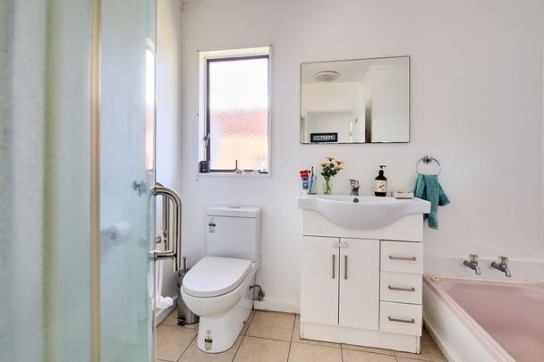 Charming 3BR Home in Taita, Hutt Valley - Photo 1