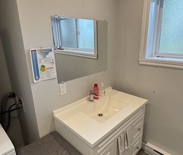 Beau 4 1/2 Avec Coin Extérieur - Photo 3