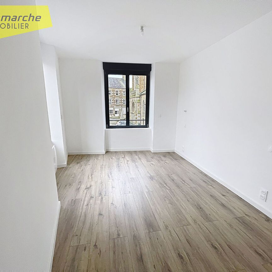 Location Appartement 3 pièces 65m² LA HAYE PESNEL 50320 - Photo 1