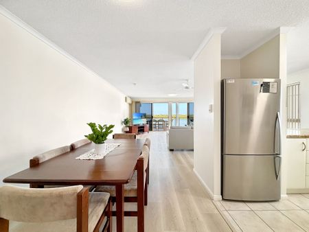 Furnished Three-Bedroom Absolute Riverfront Apartment – "On the River" - Photo 2