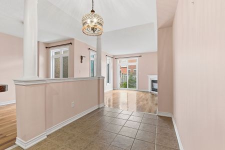 For Lease - 8 Venture Avenue, Richmond Hill, Ontario - Photo 5