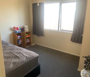 Two Bedroom - Next to Uni! Hillcrest - Photo 3