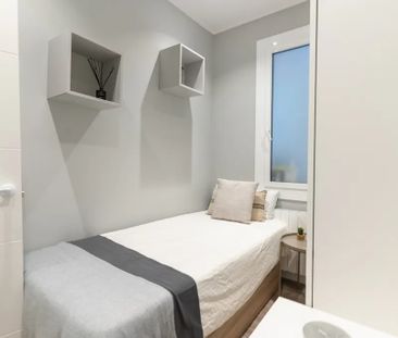 Carrer de Prats de Molló, Barcelona, Catalonia 08021 - Photo 5