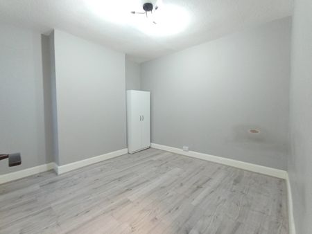 2 Bed Flat, Chandos Road, N17 - Photo 3