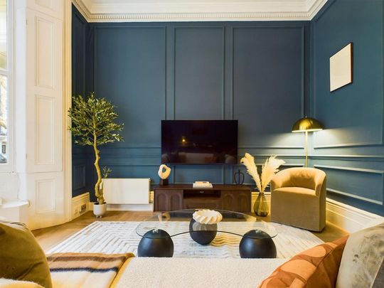 2 bedroom serviced apartment to rent - Photo 1