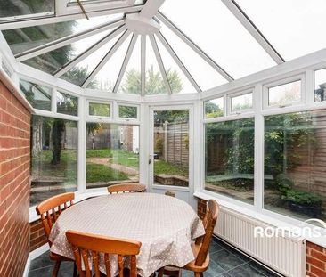 Weybourne Road, Aldershot, Hampshire, GU11 - Photo 2