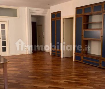 Appartamento ottimo stato, Centro Storico, Modena - Photo 2