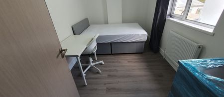 79 Pearl Street Available NOW, Adamsdown, Cardiff, CF24 1PJ - Photo 4