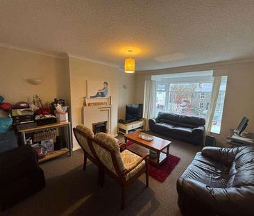 Fell Lane, Keighley, BD22 - Photo 1