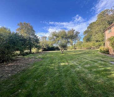 1 bedroom semi-detached house to rent - Photo 4