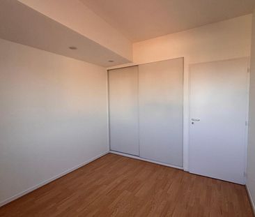Location Appartement 3 pièces 68m² BORDEAUX 33000 - Photo 2