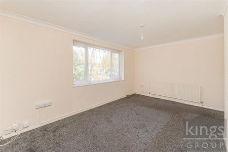2 Bedroom Flat - First Floor To Let - Photo 3