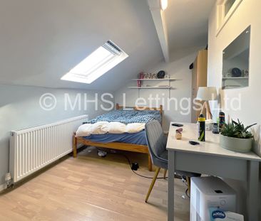 4 Bedroom Mid Terraced House for rent in Ash Road - Photo 3
