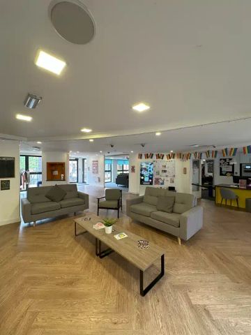 Silver Ensuite - Photo 2