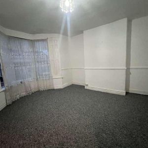 Stacey Road, Cardiff, CF24 - Photo 2