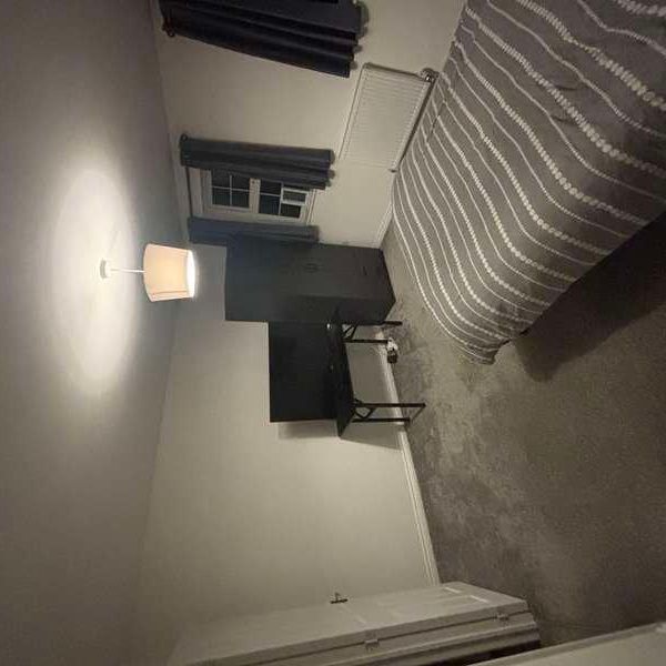 Ashton Gardens, Eastleigh, SO50 - Photo 1