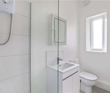 Spencer Mews, London, SW8 - Photo 1