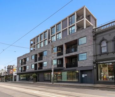 A Boutique Haven of Style and Serenity - Photo 2