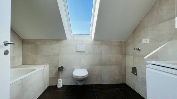 Totalsanierte 2.5-Zimmer-Wohnung mit Balkon und eigenem Waschturm - Foto 1