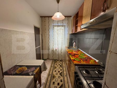 Apartament de inchiriat, 2 camere, 48 mp, zona Nanterre - Fotografie 2