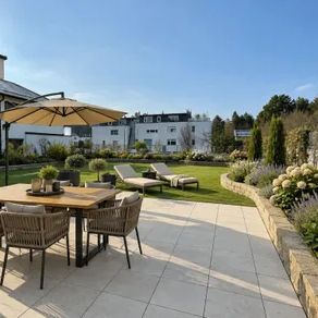 EINZIGARTIGE MIETWOHNUNG, Gartenresidenz in Döbling: 4-Zimmer, 260 m² private Grünfläche & 60 m² Sonnenterrasse - Photo 2