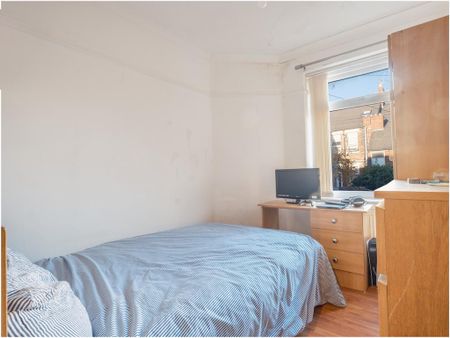 5 bedroom maisonette to rent - Photo 2