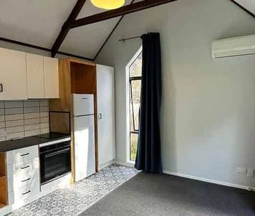 Sweet sun facing standalone 1bedroom house - Photo 2