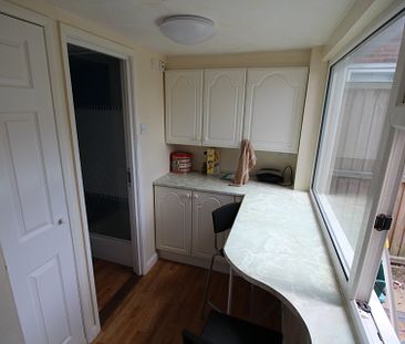 1 bed house / flat share to rent in Petworth Close, Wivenhoe - Photo 5