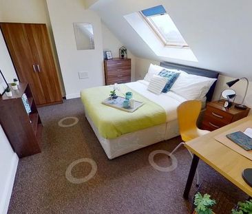 4 bedroom flat to rent - Photo 6