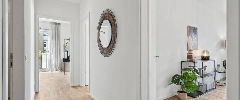 Elegantes Wohnen: 2-Zimmer-Wohnung mit moderner Einbauküche und Balkon - Foto 1