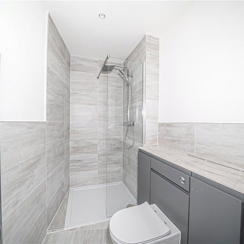 A fantastic opportunity to rent a newly renovated two bedroom apartment with allocated parking in the heart of Winchester. - Photo 1
