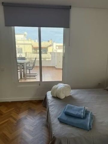 Carrer de Gorgos, Valencia, Valencian Community 46021 - Photo 3