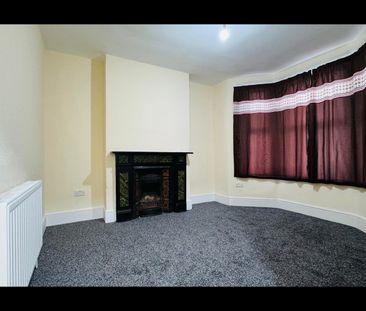 3 Bed Terraced House, Strone Road, E12 - Photo 2