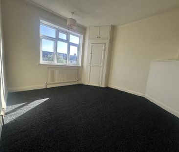 4 bedroom terraced house to rent - Photo 2