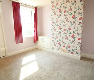 Terraced House to rent on - Photo 3