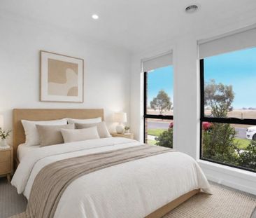 27 Nattarak Avenue, Werribee VIC, Belconnen - Photo 2