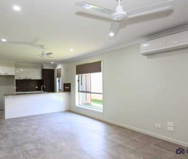 Stylish Family Home in Prime Willow Vale Location - Photo 2