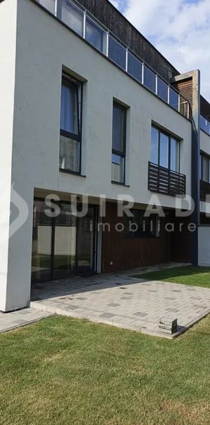 Casa tip duplex, pet friendly, garaj, curte de 300 mp- Europa - Photo 1