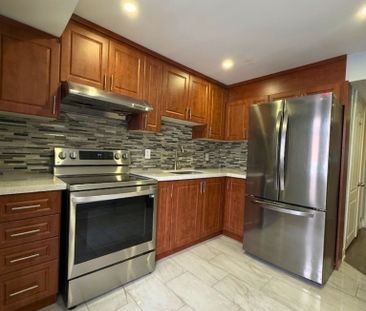 For Lease - 140 Queen Mary Drive, Brampton, Ontario - Photo 6