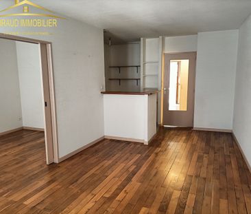 Location Appartement 3 pièces 50m² CHARLIEU 42190 - Photo 1