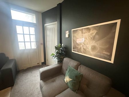 Beechwood Crescent (room 3), Burley , Leeds - Photo 2