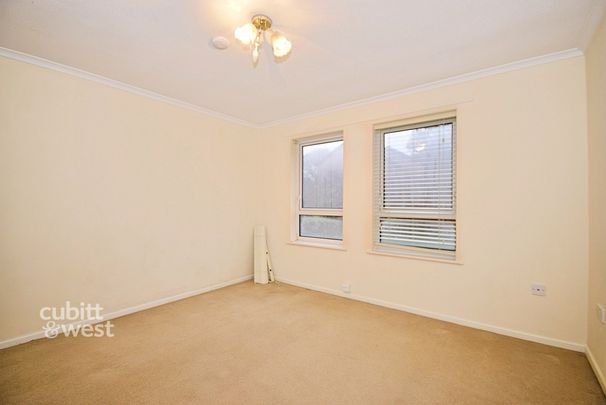 1 bedroom ground flat to rent - Photo 1