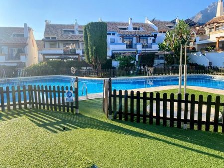 4 room luxury House for rent in Marbella, Andalusia - Photo 5