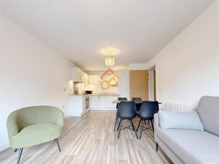 2 bedroom flat to rent - Photo 3