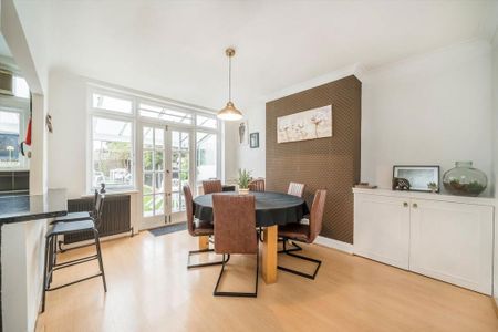 3 bedroom terraced house to rent - Photo 3